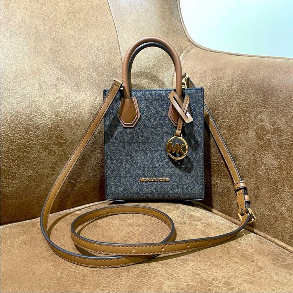 MICHAEL KORS MERCER BAG